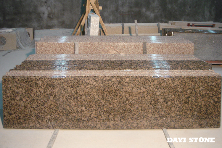 Giallo Fiorito Granite Stone Countertop Polished Laminated edge 96x26
